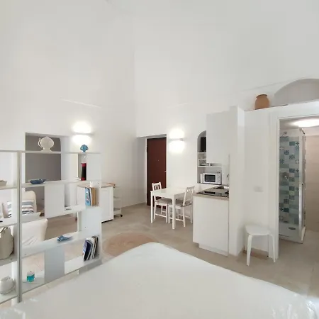 Appartamento Elegante Monolocale Con Soppalco In Centro E Vicino Al Mare *