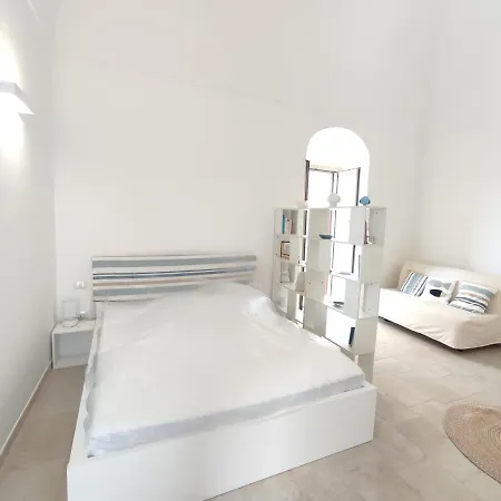 Appartamento Elegante Monolocale Con Soppalco In Centro E Vicino Al Mare *